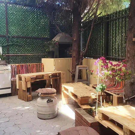 بيت شباب Helios Hotel&hostel شكودر