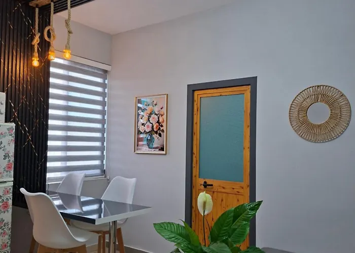 Helios Hotel&hostel *