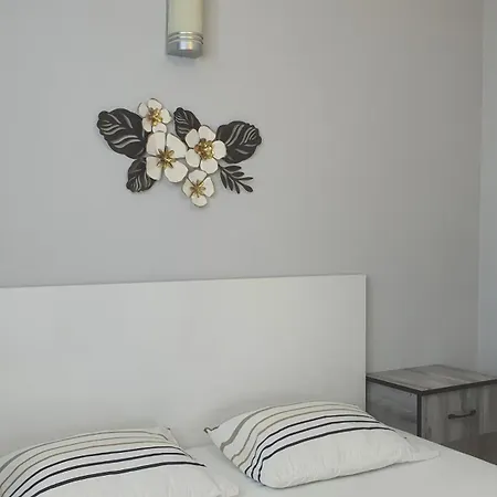 Helios Hotel&hostel *