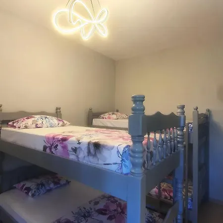Helios Hotel&hostel ホステル Shkodër