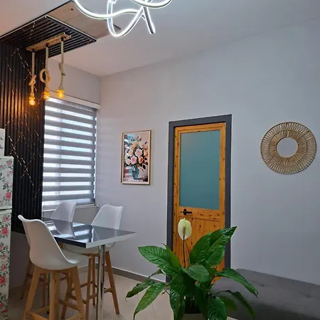 Helios Hotel&hostel *